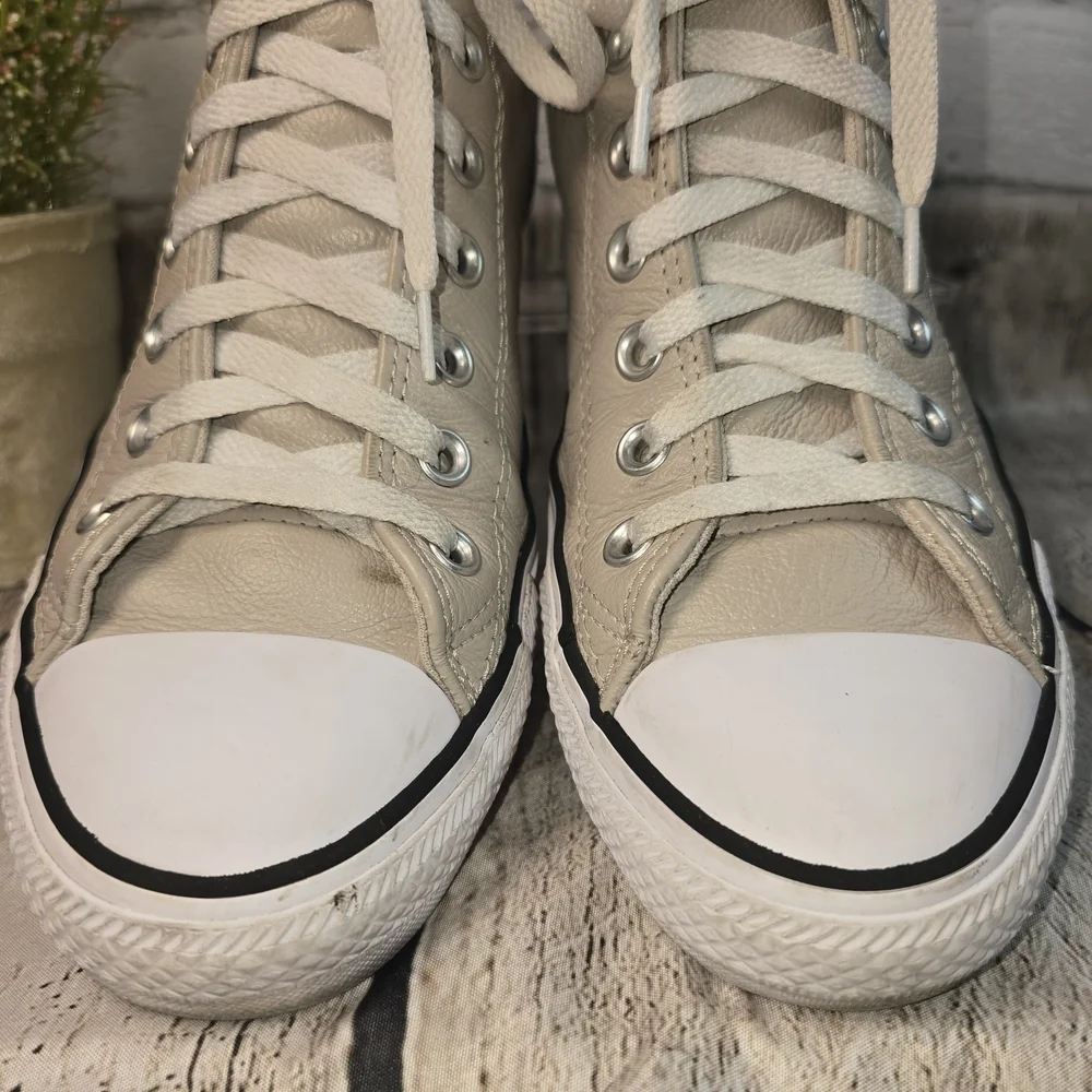 CONVERSE CHUCK TAYLOR ALL-STAR HIGH TOP LEATHER BEIGE MENS 8 WOMENS 10 EUC - Picture 6 of 12